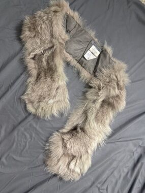Neutral Gray Fox Fur Scarf